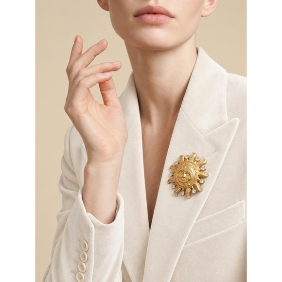 Kirks Folly Jewelry - Kirks Folly Gold Tone Sunburst Brooch‎ Crystal Accents